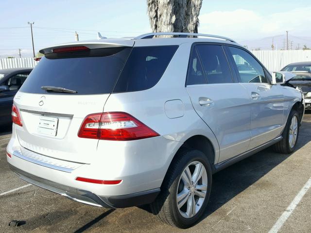 4JGDA2EB1CA001592 - 2012 MERCEDES-BENZ ML 350 BLU SILVER photo 4