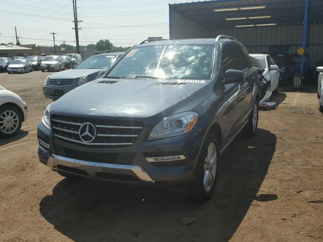 4JGDA5HB5CA037539 - 2012 MERCEDES-BENZ ML 350 4MA CHARCOAL photo 2