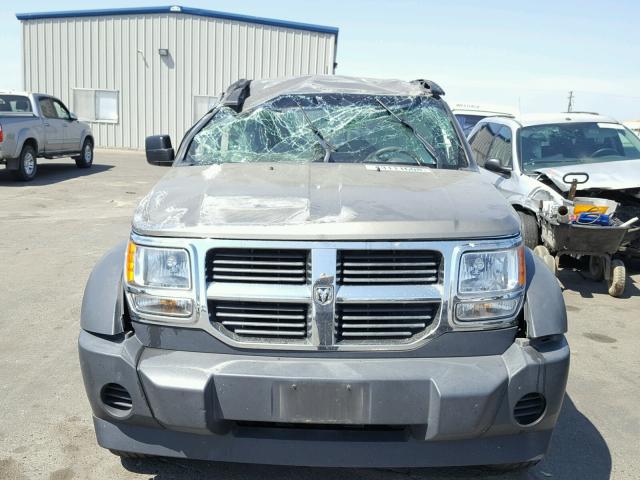 1D8GT28K17W621988 - 2007 DODGE NITRO SXT BROWN photo 9