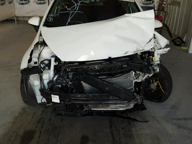 KNADN5A35F6451565 - 2015 KIA RIO EX WHITE photo 7