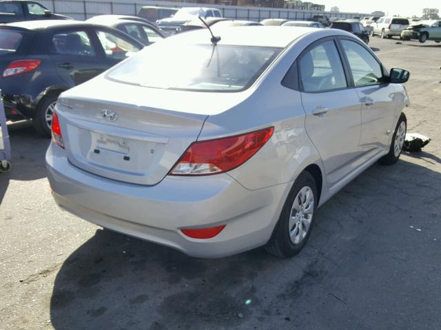 KMHCT4AE5HU286563 - 2017 HYUNDAI ACCENT SE SILVER photo 4