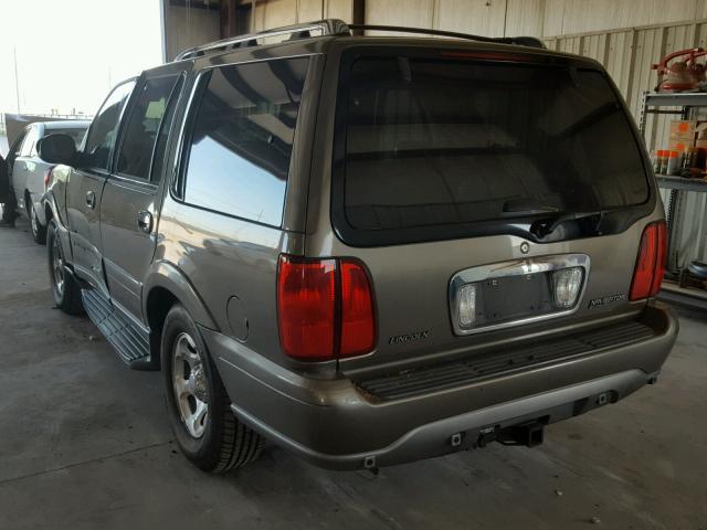5LMFU28RX2LJ12683 - 2002 LINCOLN NAVIGATOR GRAY photo 3
