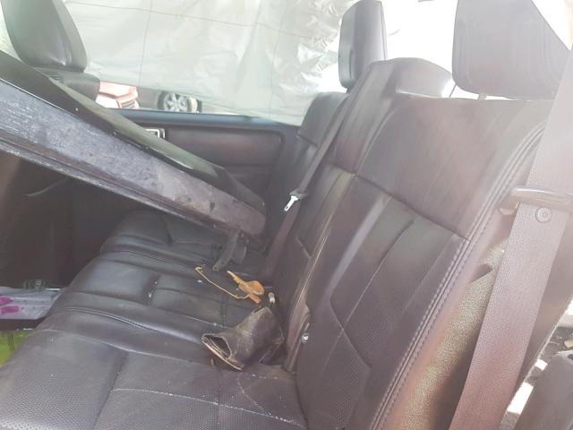 5LMJJ2H58BEJ02061 - 2011 LINCOLN NAVIGATOR Schwarz Foto 6