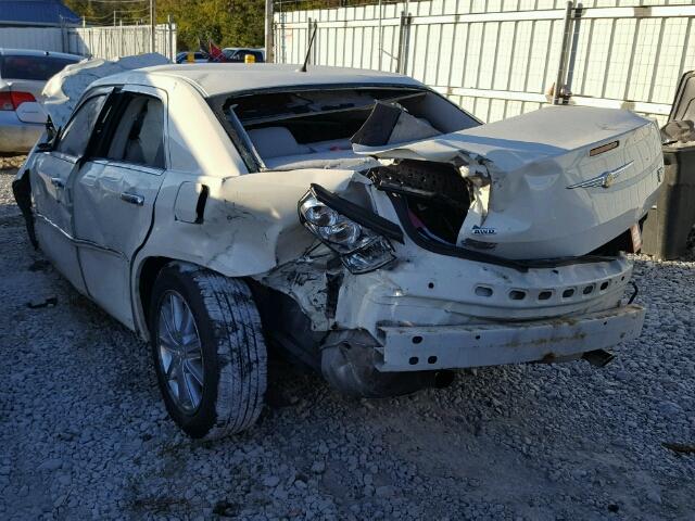 2C3LK63H38H154936 - 2008 CHRYSLER 300C WHITE photo 3