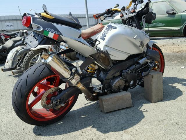 ZD4RPC0575S000075 - 2005 APRILIA TUONO 1000 SILVER photo 4