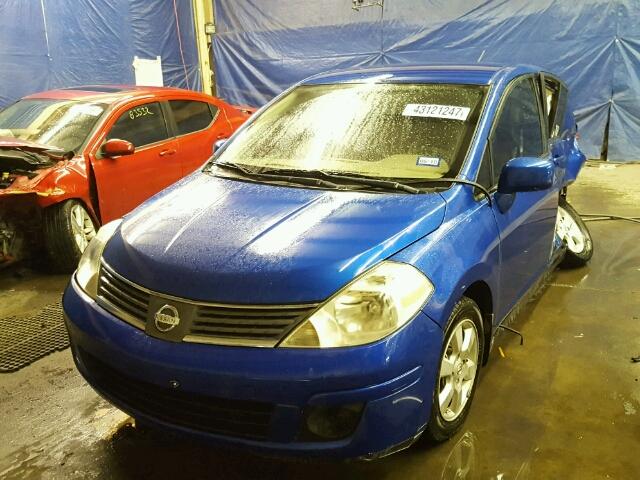 3N1BC13E59L392716 - 2009 NISSAN VERSA BLUE photo 2