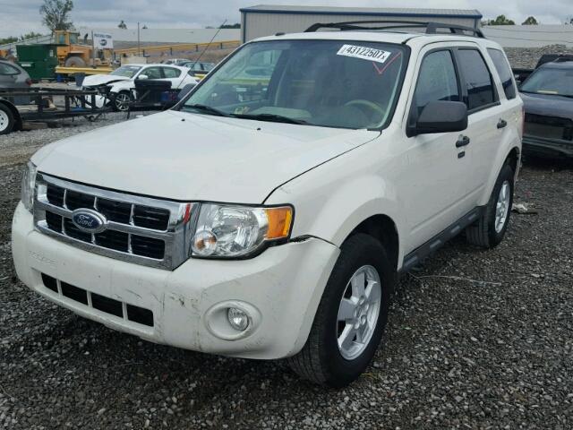 1FMCU0D71CKA99408 - 2012 FORD ESCAPE XLT WHITE photo 2