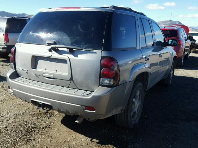 1GNDT33S492123333 - 2009 CHEVROLET TRAILBLAZE GRAY photo 4