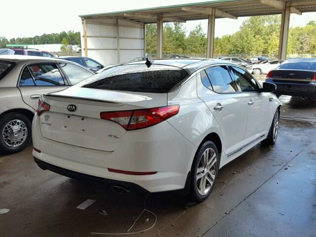 5XXGR4A60DG175884 - 2013 KIA OPTIMA WHITE photo 4