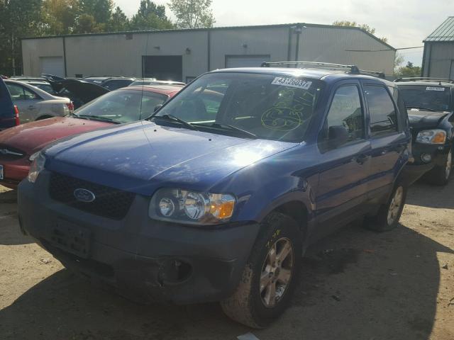 1FMYU03155KA78826 - 2005 FORD ESCAPE BLUE photo 2