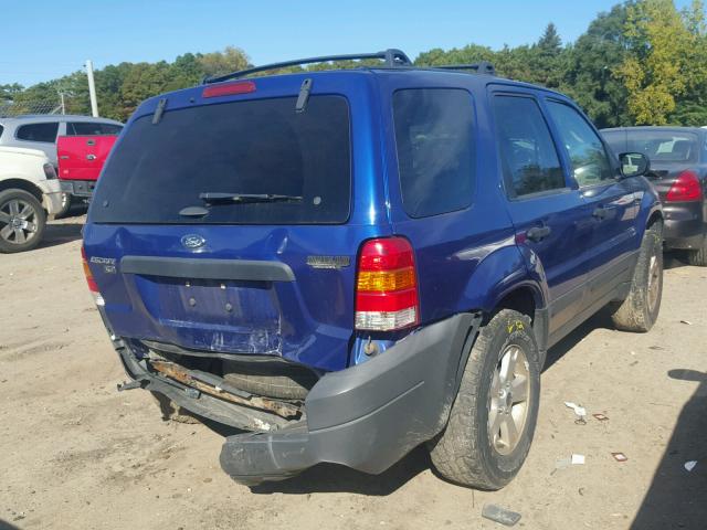 1FMYU03155KA78826 - 2005 FORD ESCAPE BLUE photo 4