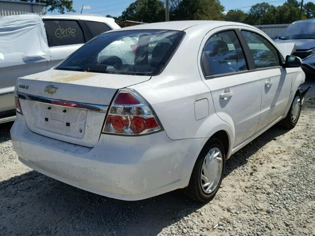 KL1TD56E59B378521 - 2009 CHEVROLET AVEO LS WHITE photo 4