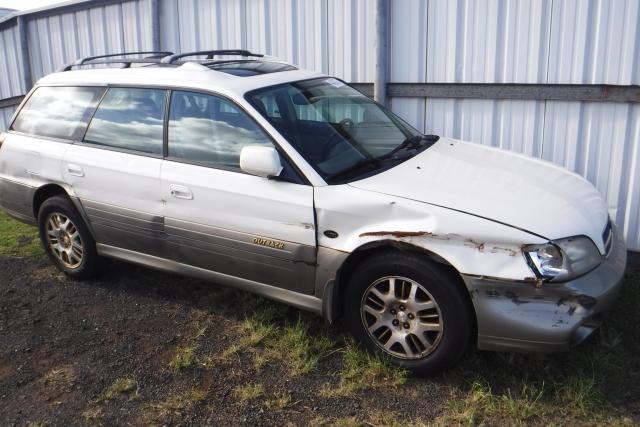 4S3BH806117622538 - 2001 SUBARU LEGACY WHITE photo 1