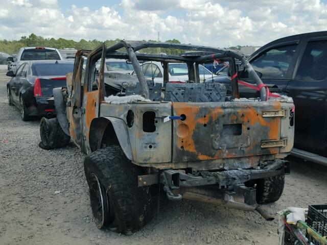 1C4BJWDG7FL653190 - 2015 JEEP WRANGLER U BURN photo 3