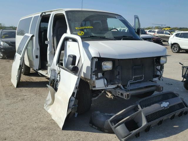 1GAHG39K281229282 - 2008 CHEVROLET EXPRESS G3 WHITE photo 1