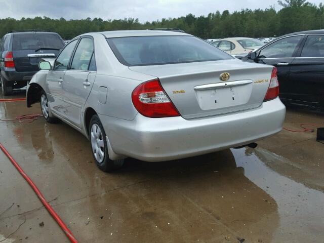 4T1BE32K14U846593 - 2004 TOYOTA CAMRY LE SILVER photo 3