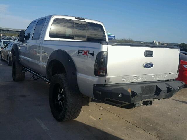 1FT7W2BT1BEC50286 - 2011 FORD F250 SUPER SILVER photo 3