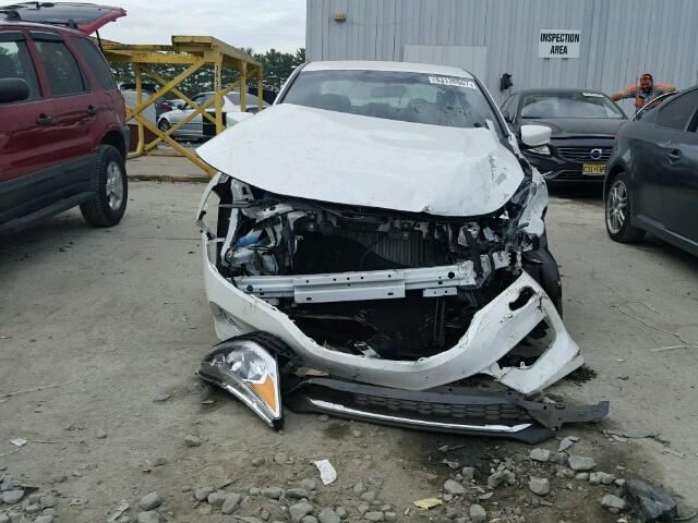 1HGCR2F55HA290051 - 2017 HONDA ACCORD SPO WHITE photo 9