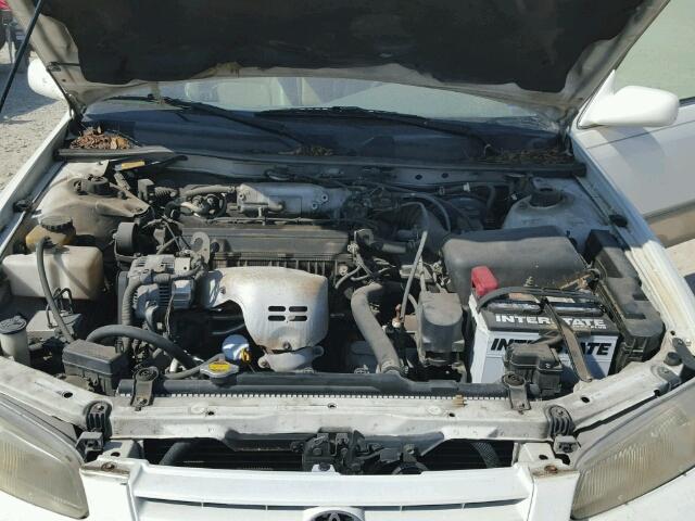 JT2BG28K1X0333123 - 1999 TOYOTA CAMRY LE 白色 照片 7