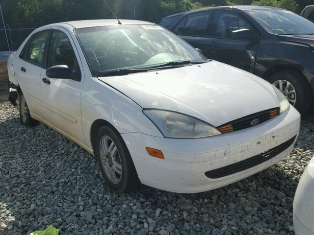 1FAFP34P0YW224835 - 2000 FORD FOCUS WHITE photo 1