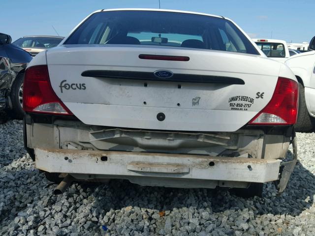 1FAFP34P0YW224835 - 2000 FORD FOCUS WHITE photo 9