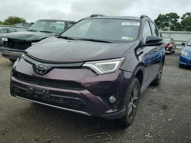 2T3JFREVXHW641515 - 2017 TOYOTA RAV4 SE MAROON photo 2