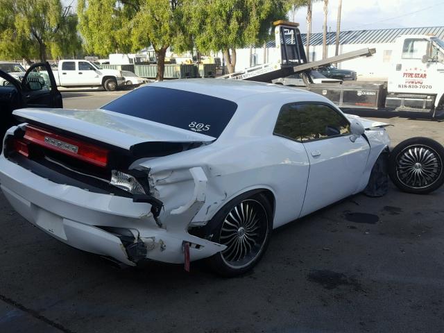 2C3CDYAG8EH313185 - 2014 DODGE CHALLENGER WHITE photo 4