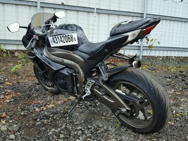 JS1GT78A8B2101249 - 2011 SUZUKI GSX-R1000 BLACK photo 3