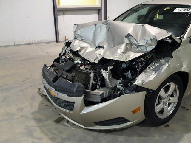 1G1PC5SB3D7240487 - 2013 CHEVROLET CRUZE SILVER photo 9