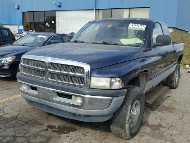 3B7HF13Z7YG115669 - 2000 DODGE RAM 1500 BLUE photo 2