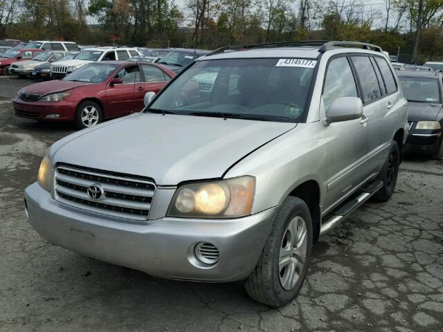 JTEHF21A820056500 - 2002 TOYOTA HIGHLANDER SILVER photo 2