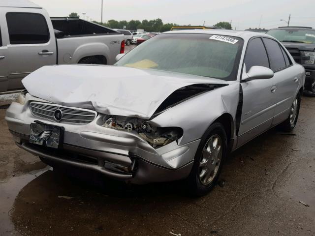 2G4WF5515Y1166114 - 2000 BUICK REGAL GS SILVER photo 2