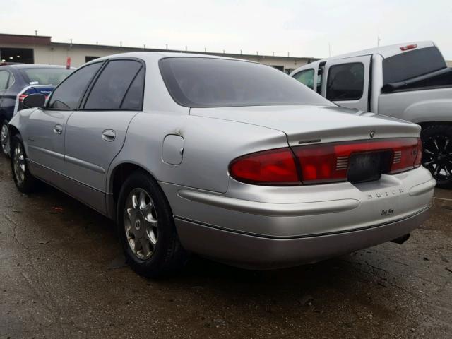 2G4WF5515Y1166114 - 2000 BUICK REGAL GS SILVER photo 3