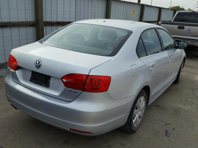 3VWDP7AJ9DM204079 - 2013 VOLKSWAGEN JETTA SILVER photo 4