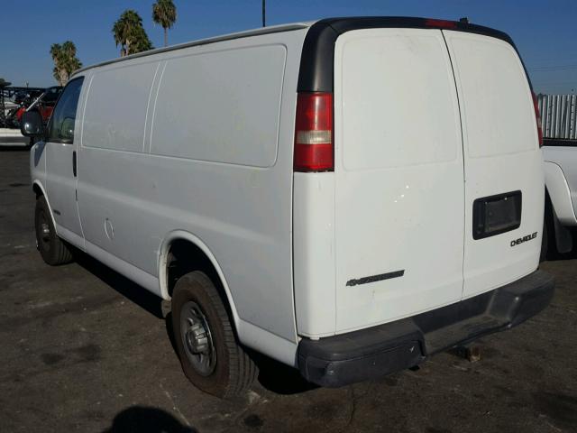 1GCHG35U451106173 - 2005 CHEVROLET EXPRESS G3 WHITE photo 3