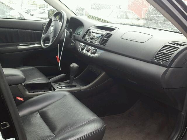 JTDBF30K120046014 - 2002 TOYOTA CAMRY LE BLACK photo 5