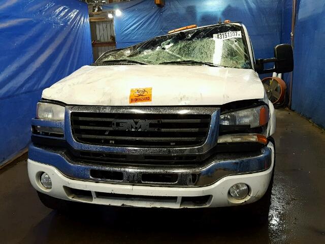 1GTHK23D16F269881 - 2006 GMC SIERRA K25 WHITE photo 9