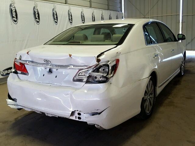 4T1BK3DB5BU371601 - 2011 TOYOTA AVALON BAS Weiß Foto 4