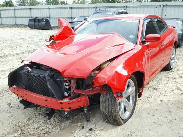 2C3CDXHGXEH159563 - 2014 DODGE CHARGER SX RED photo 2
