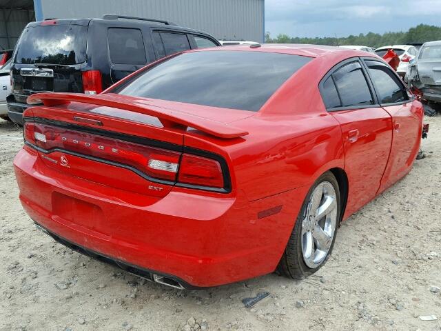 2C3CDXHGXEH159563 - 2014 DODGE CHARGER SX RED photo 4