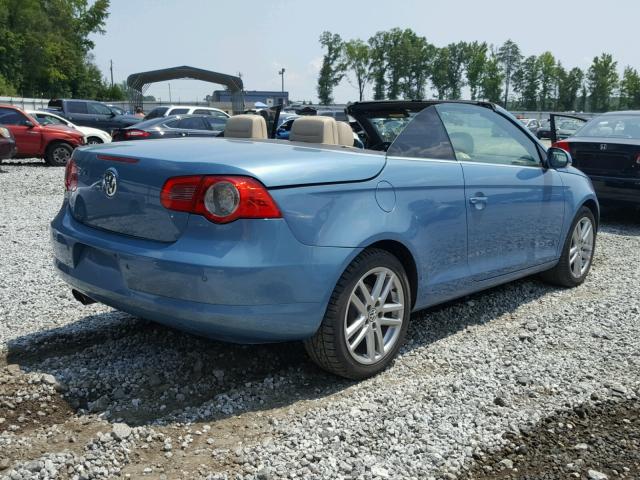WVWFA71F68V017922 - 2008 VOLKSWAGEN EOS LUX 蓝色 照片 4