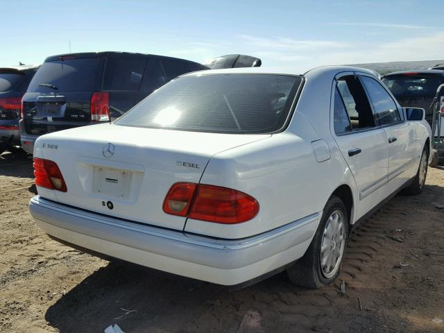 WDBJF20F1VA368089 - 1997 MERCEDES-BENZ E 300D WHITE photo 4