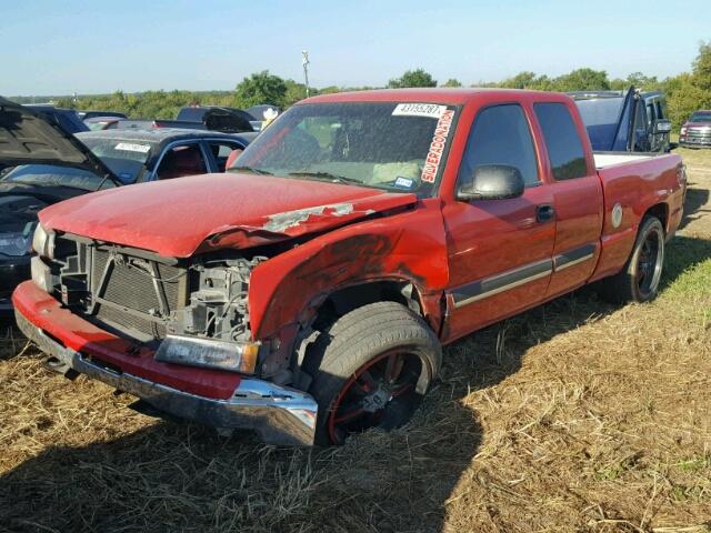 2GCEC19V251203047 - 2005 CHEVROLET SILVERADO RED photo 2