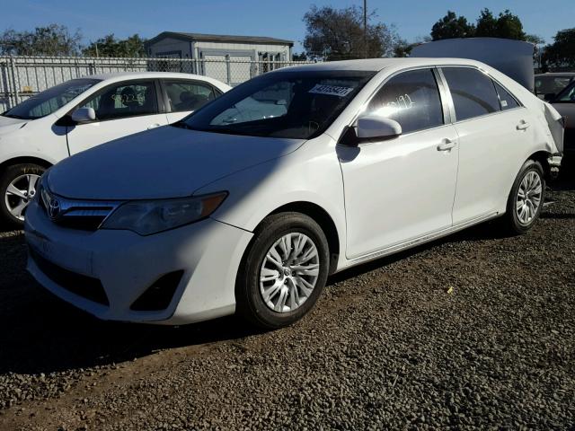 4T1BF1FK6CU531668 - 2012 TOYOTA CAMRY BASE WHITE photo 2