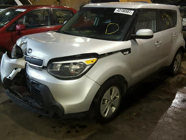 KNDJN2A28E7707525 - 2014 KIA SOUL SILVER photo 2