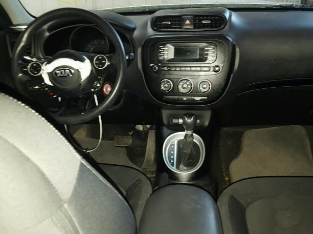 KNDJN2A28E7707525 - 2014 KIA SOUL SILVER photo 9