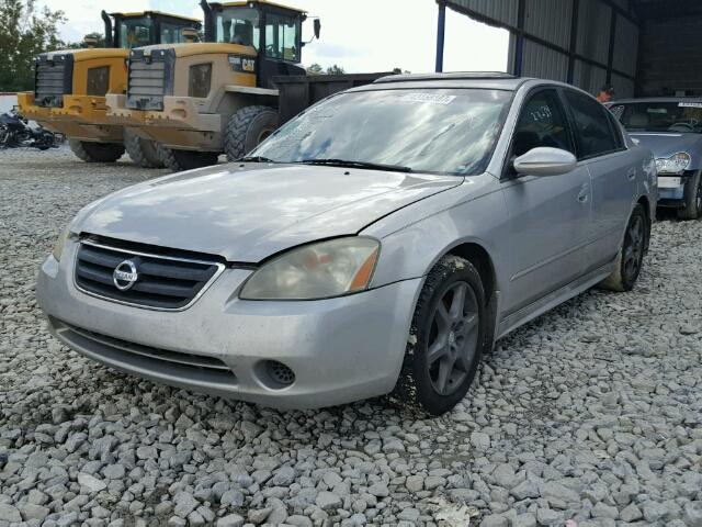 1N4BL11D52C266497 - 2002 NISSAN ALTIMA SE SILVER photo 2