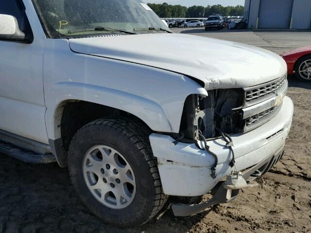 1GNEK13Z84R257481 - 2004 CHEVROLET TAHOE K150 WHITE photo 9