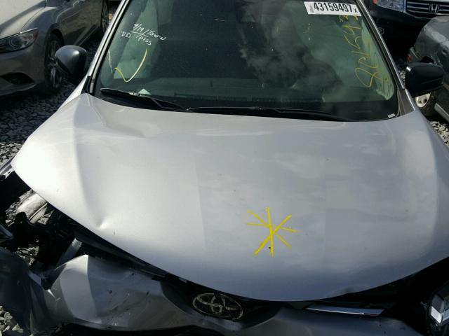 2T3ZFREV2HW377371 - 2017 TOYOTA RAV4 灰色 照片 7