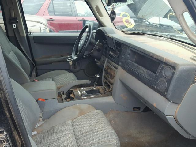 1J8HG48N86C188725 - 2006 JEEP COMMANDER შავი ფოტო 5